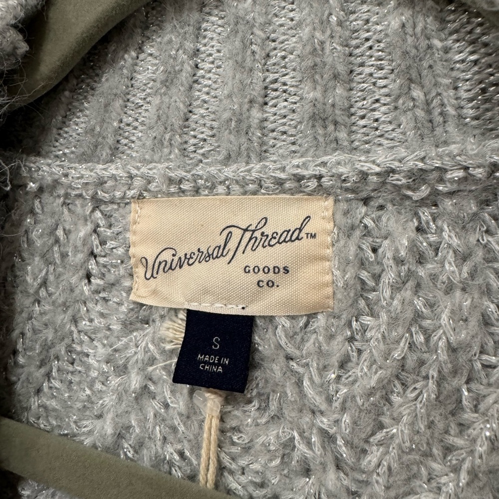 Universal Thread Silver Chunky Knit Cardigan - Picture 4 of 5
